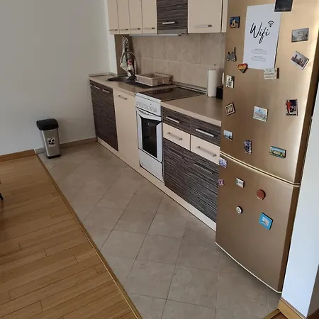 Center Dorcol Free Parking Apartment